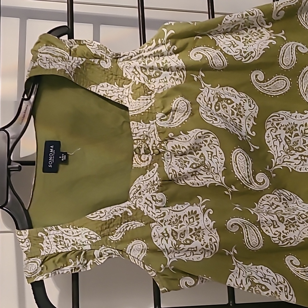 Lined Green tank with 3 decorative button front